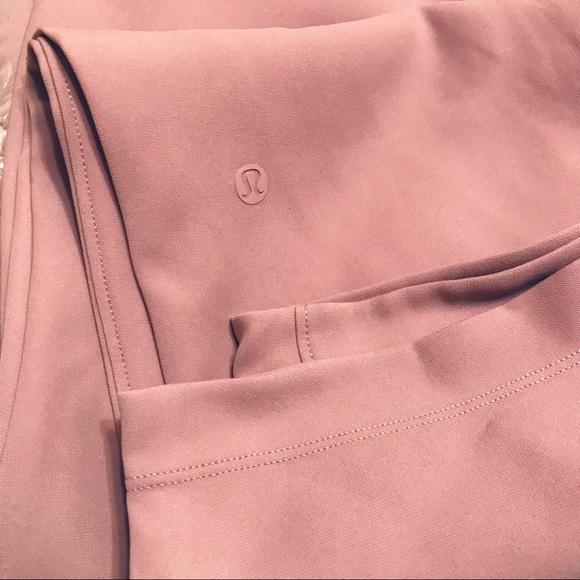 🥰 Lululemon On the Fly Mid-Rise Pant TravelWoven 10 12 💕 - Picture 10 of 12